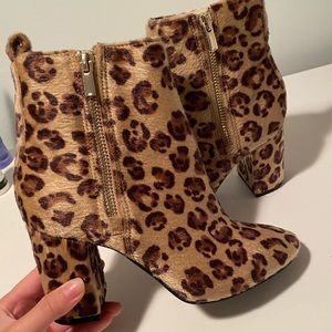 Leopard boots
